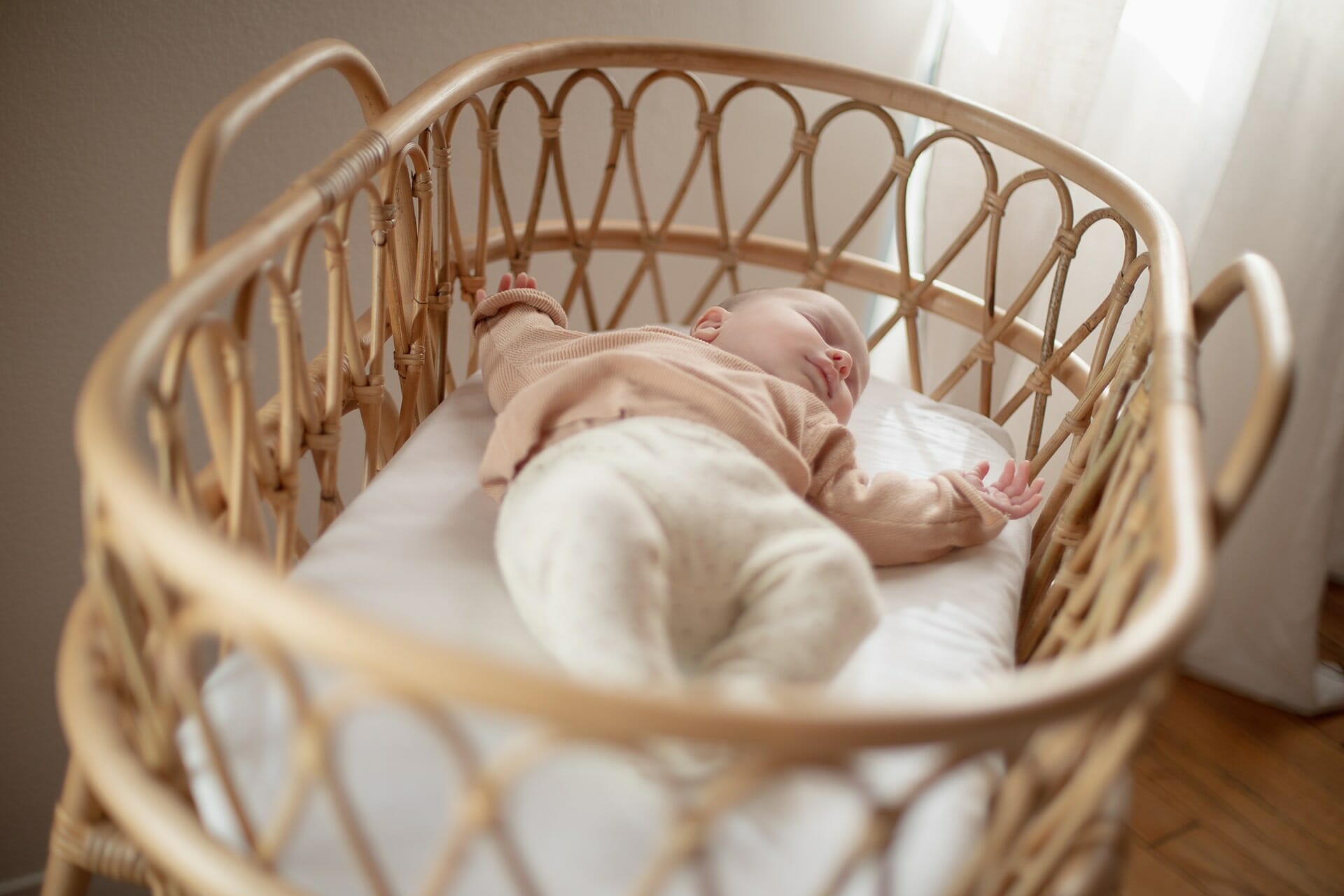 Séance photo nouveau né à domicile @castillealma photographe Lyon famille