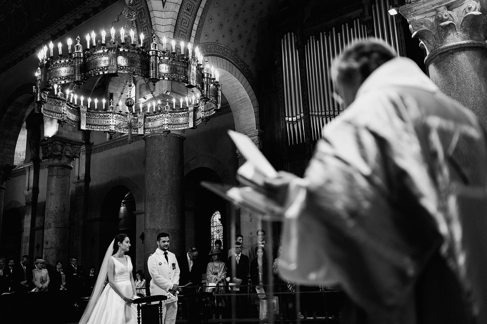 Photographe de mariage Lyon presqu'île Basilique Saint Jean Lyon