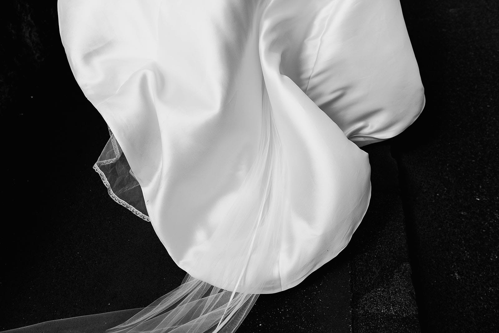 Photographe de mariage Lyon presqu'île passerelle de la saone