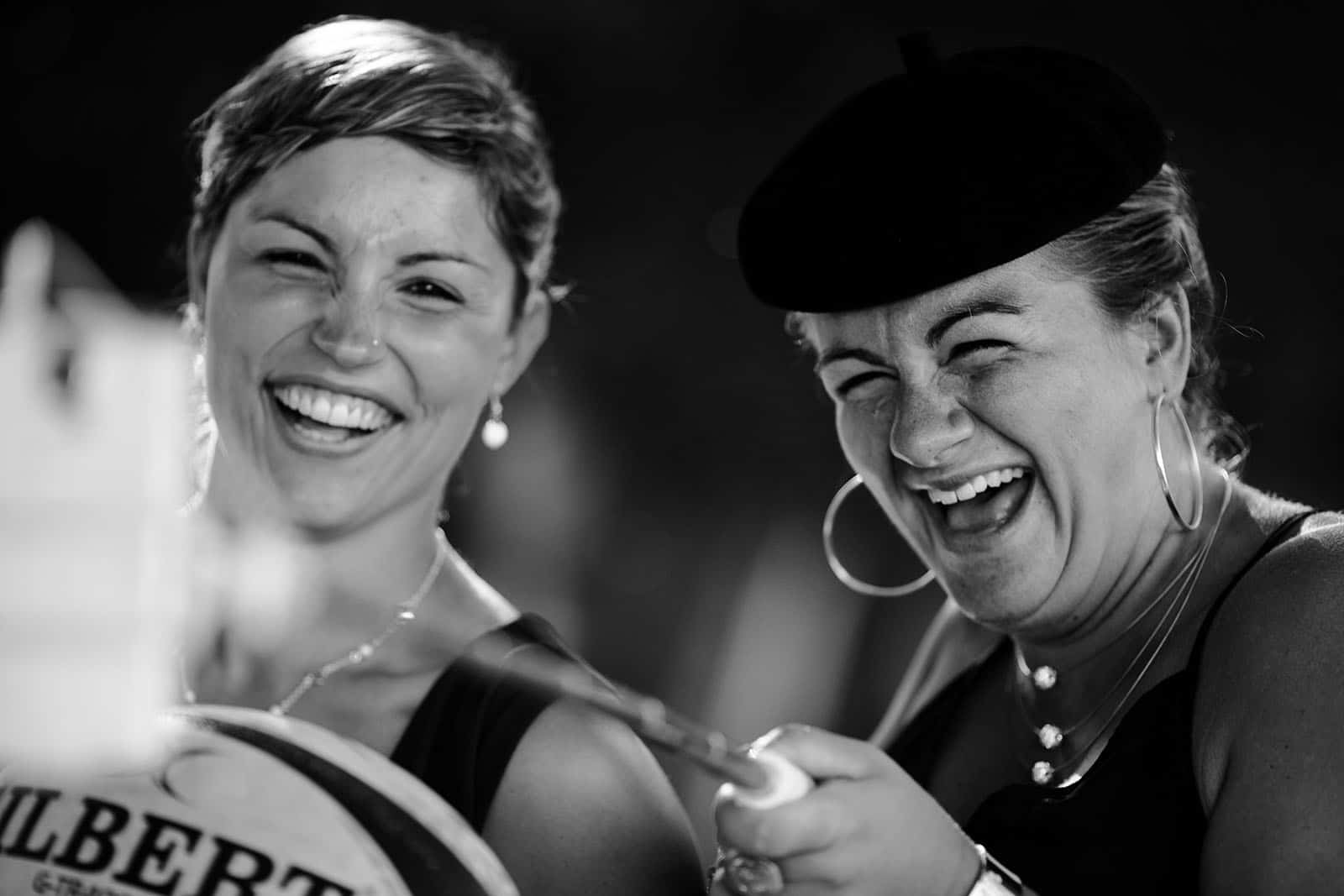 photographe de mariage Saint Etienne émotion joie bonheur noir et blanc