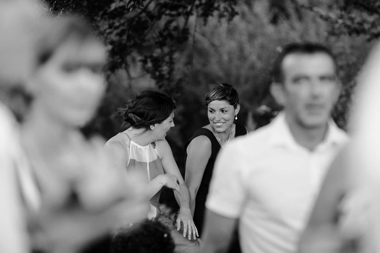 photographe de mariage Saint Etienne émotion joie bonheur noir et blanc