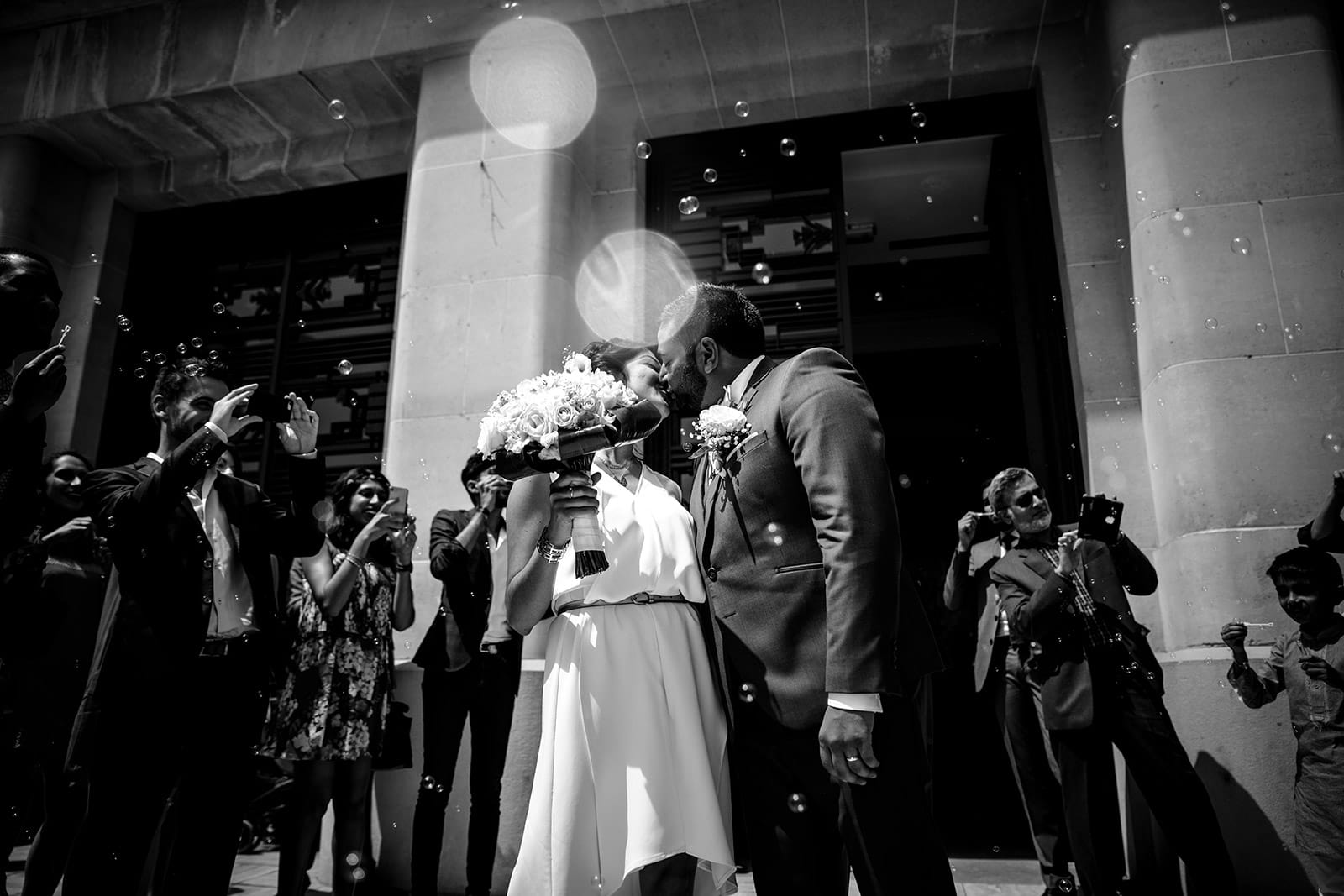 Photographe de mariage intime Paris Puteaux