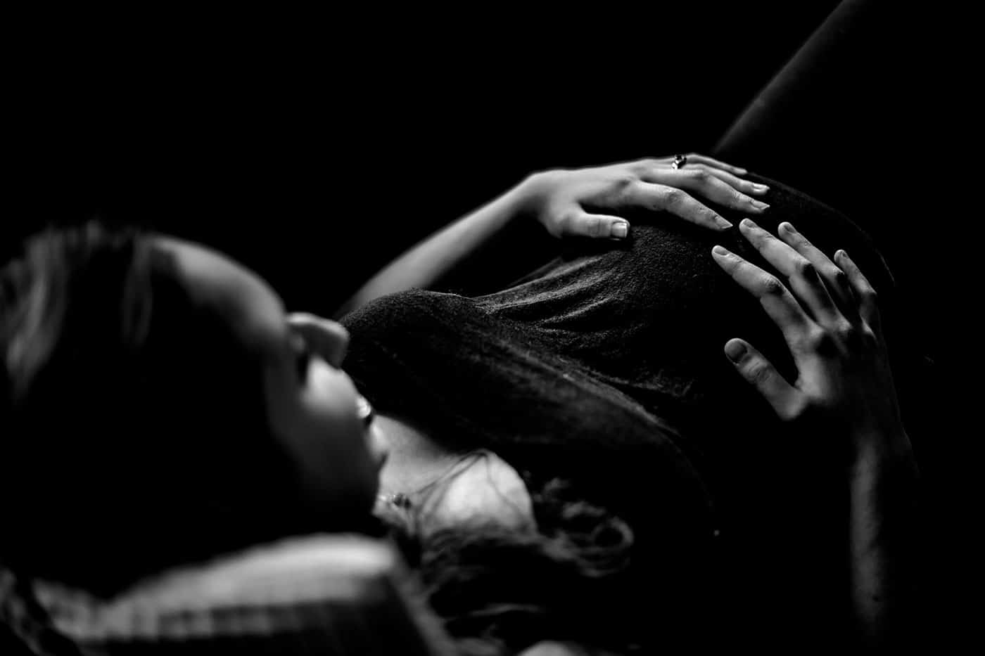 photographe séance grossesse studio Lyon Castille ALMA photographe mariage et famille