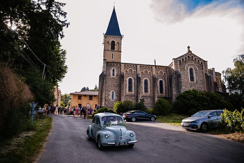 Mariage au domaine la Javernière Villié Morgon printemps Castille ALMA photographe