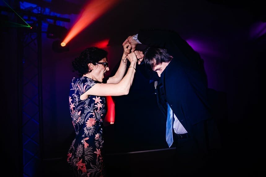 Mariage au domaine la Javernière Villié Morgon printemps Castille ALMA photographe