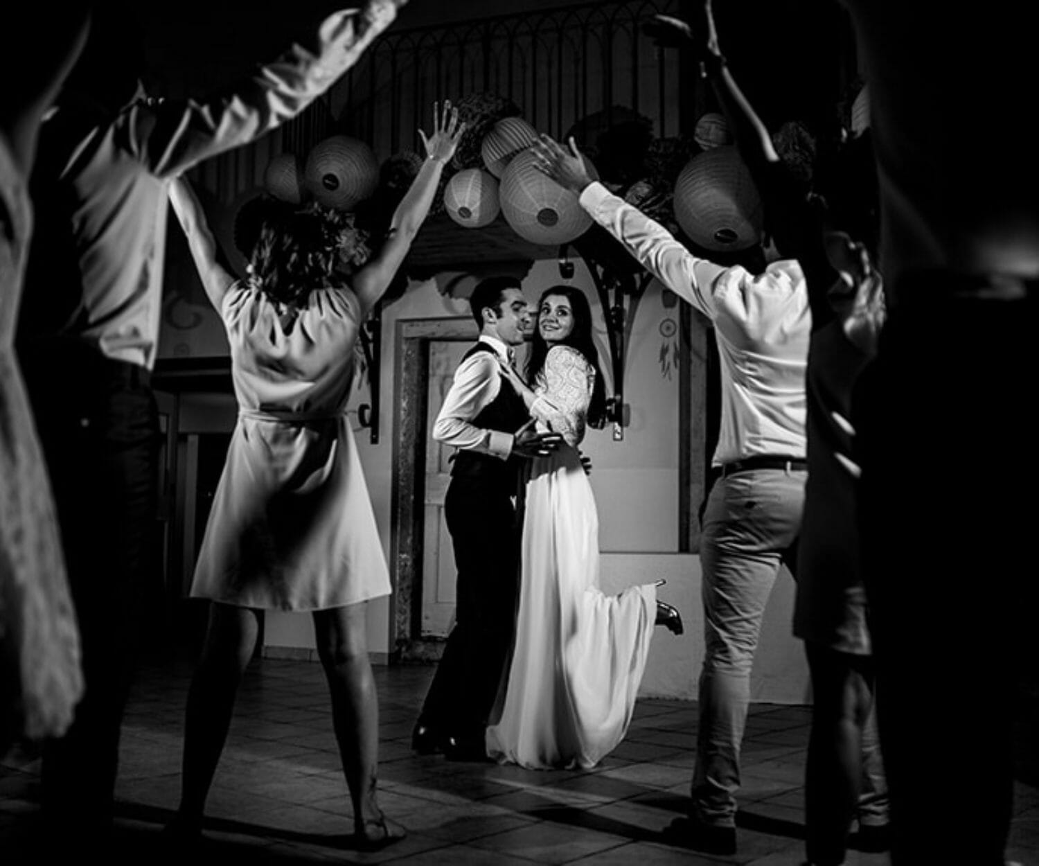 Photographe de mariage Orangerie Grange Merlin meilleur avis Photographe Mariage à l'Orangerie de Grange Merlin Castille Alma photographe de mariage