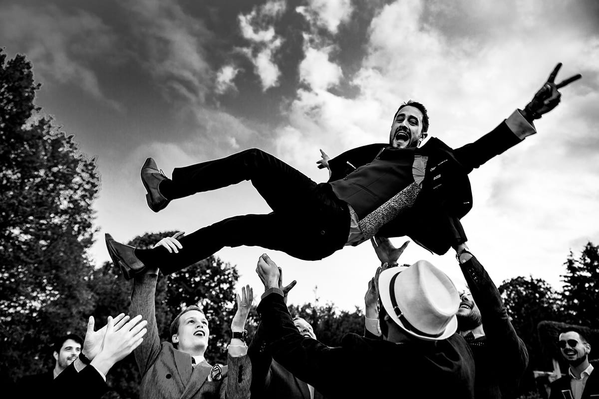 Photographe Mariage dans une maison familiale en Isère Castille ALMA photographe de mariage montagne, photographe de mariage Isère, photographe de mariage authentique