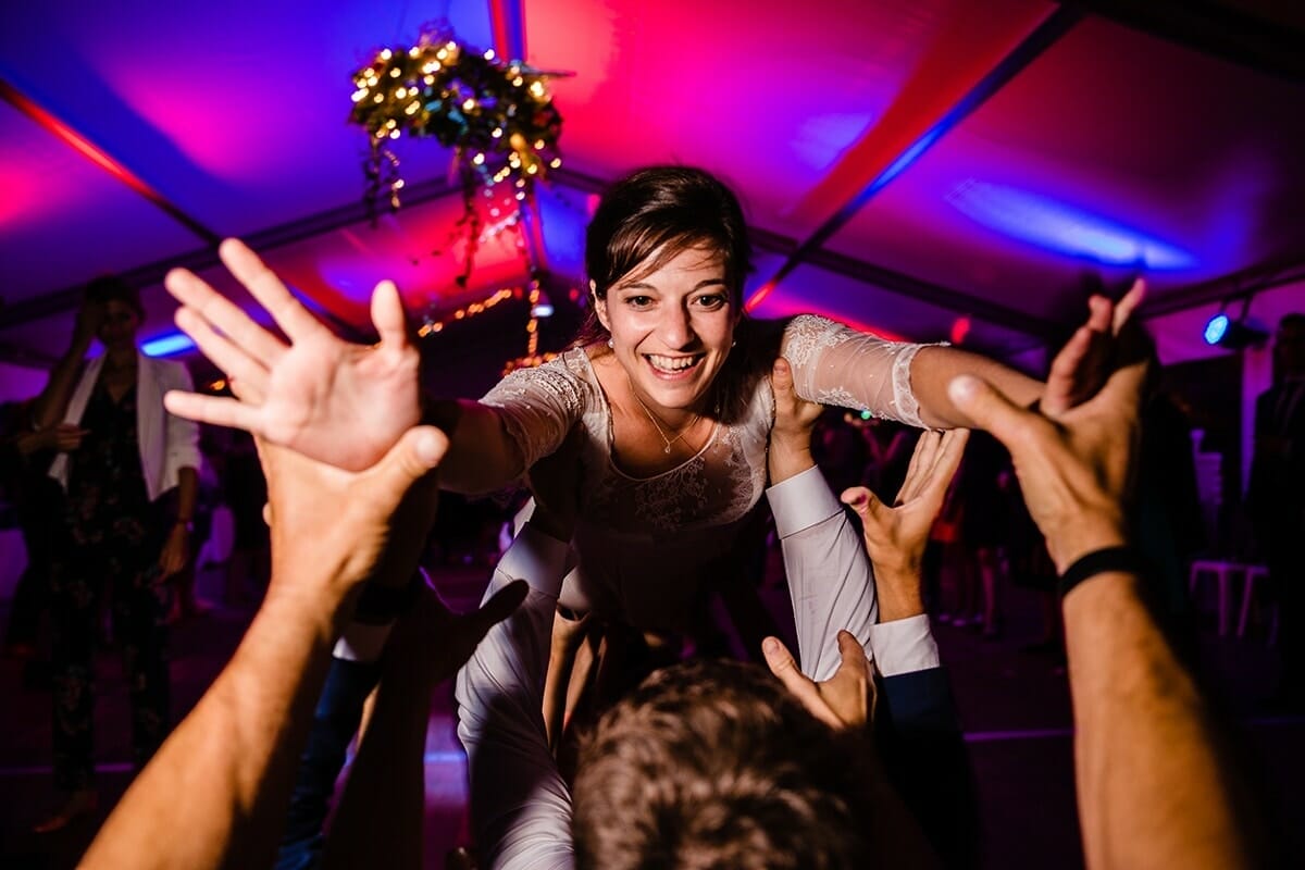 Photographe Mariage dans une maison familiale en bourgogne Castille ALMA photographe de mariage montagne, photographe de mariage bourgogne, photographe de mariage authentique