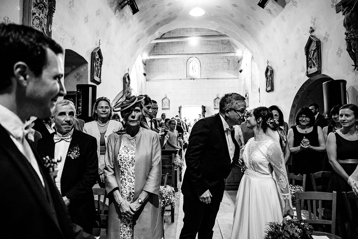 Photographe Mariage dans une maison familiale en bourgogne Castille ALMA photographe de mariage montagne, photographe de mariage bourgogne, photographe de mariage authentique