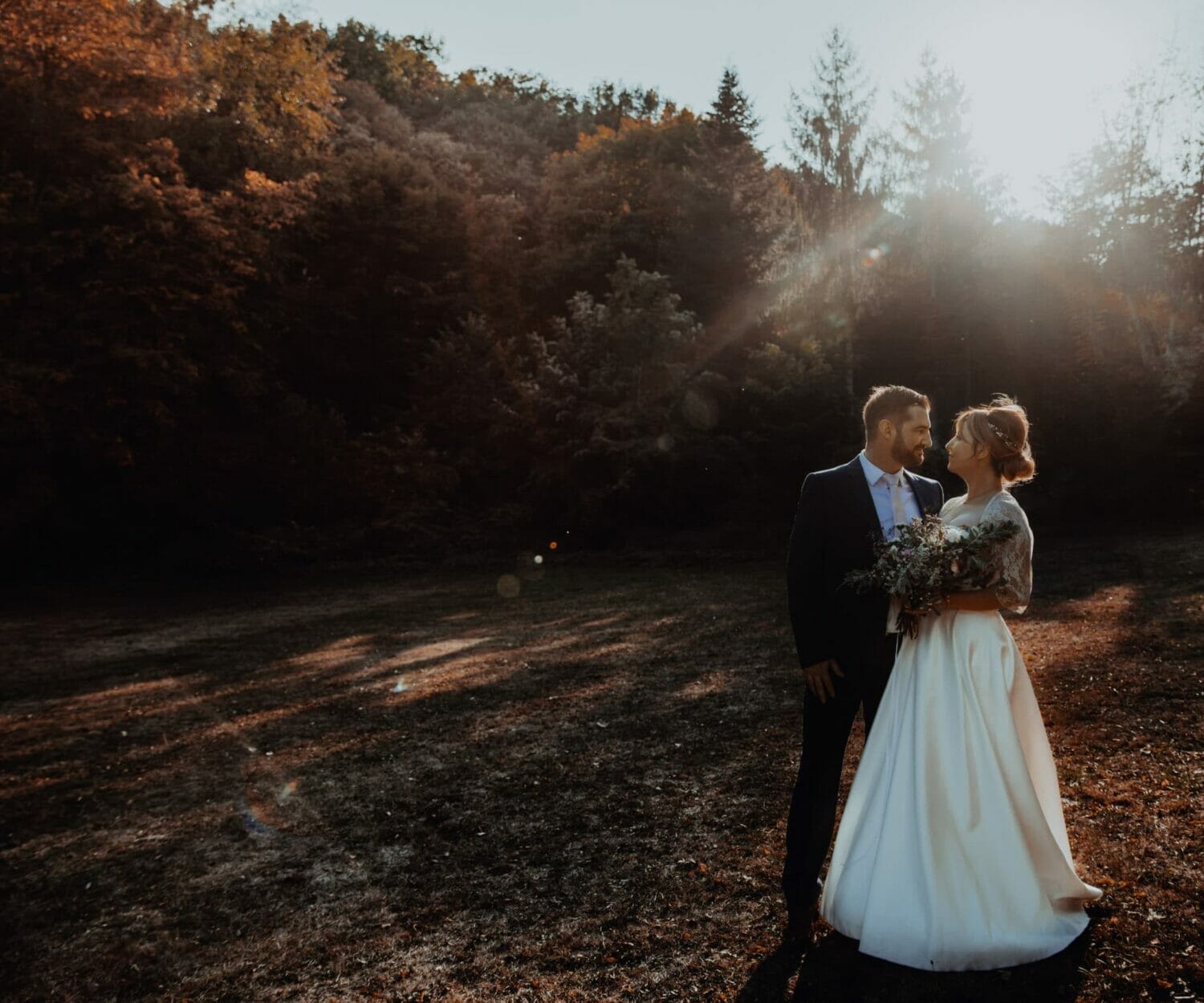 Mariage à la marie de Lyon 2. Castille ALMA photographe de mariage Lyon reportage de mariage en automne. Meilleur photographe de mariage Lyon