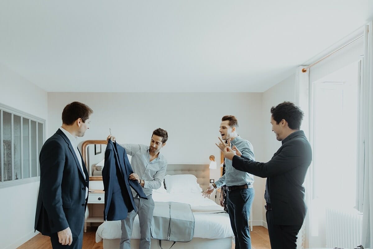 Photographe de mariage au Domaine Morgon la Javernière en automne Castille ALMA meilleur photographe de mariage au domaine de la Javernière.