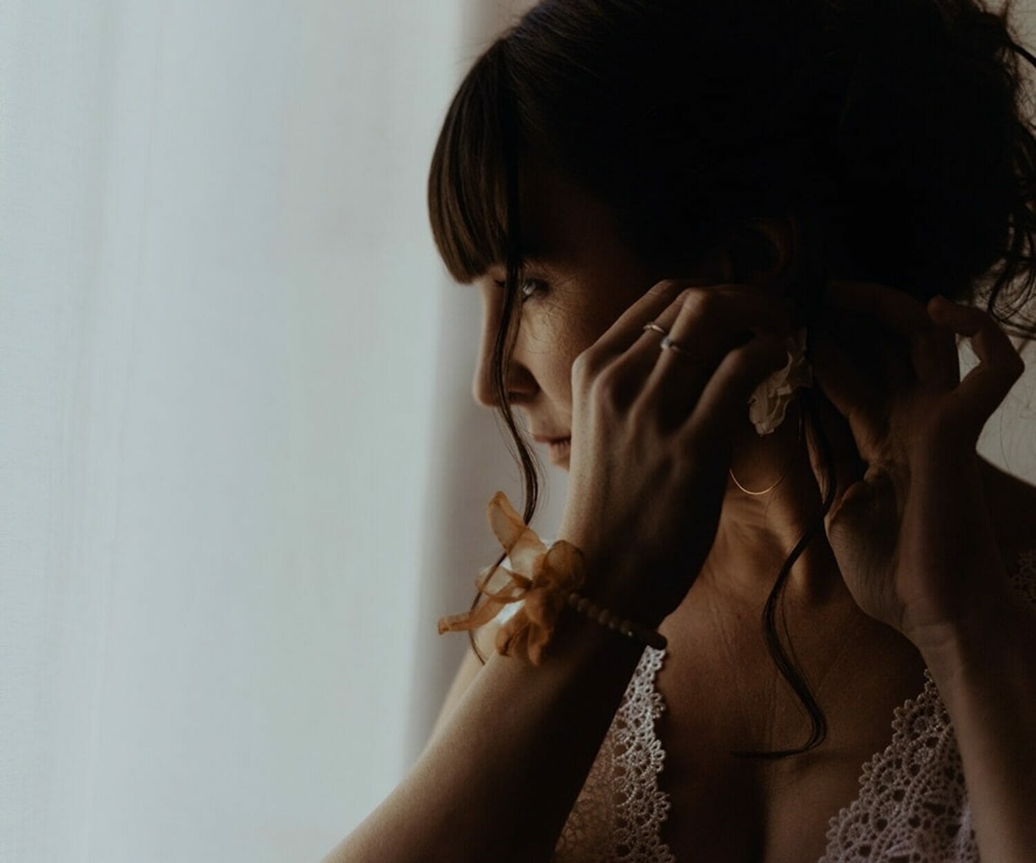Photographe de mariage Aurillac Cantal en Hiver Castille ALMA photographe spécialisé dans le reportage de mariage.