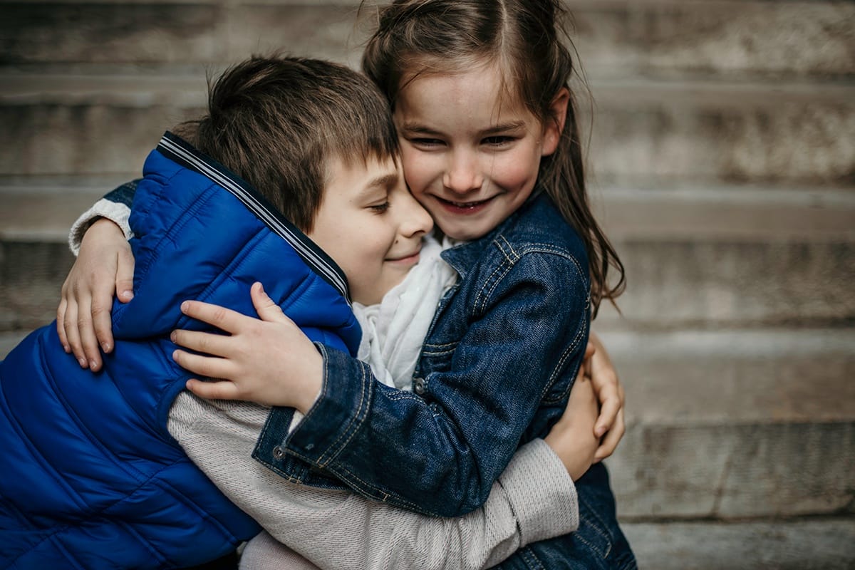 Séance photo famille. Photographe famille LYON GENÈVE NICE. Castille ALMA.