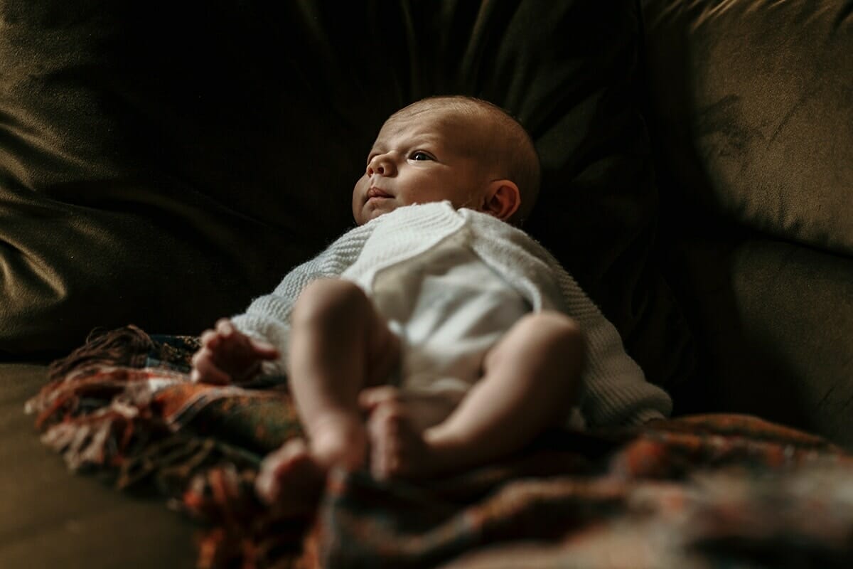 Photo bébé Lyon. Castille ALMA photographe famille Lyon.