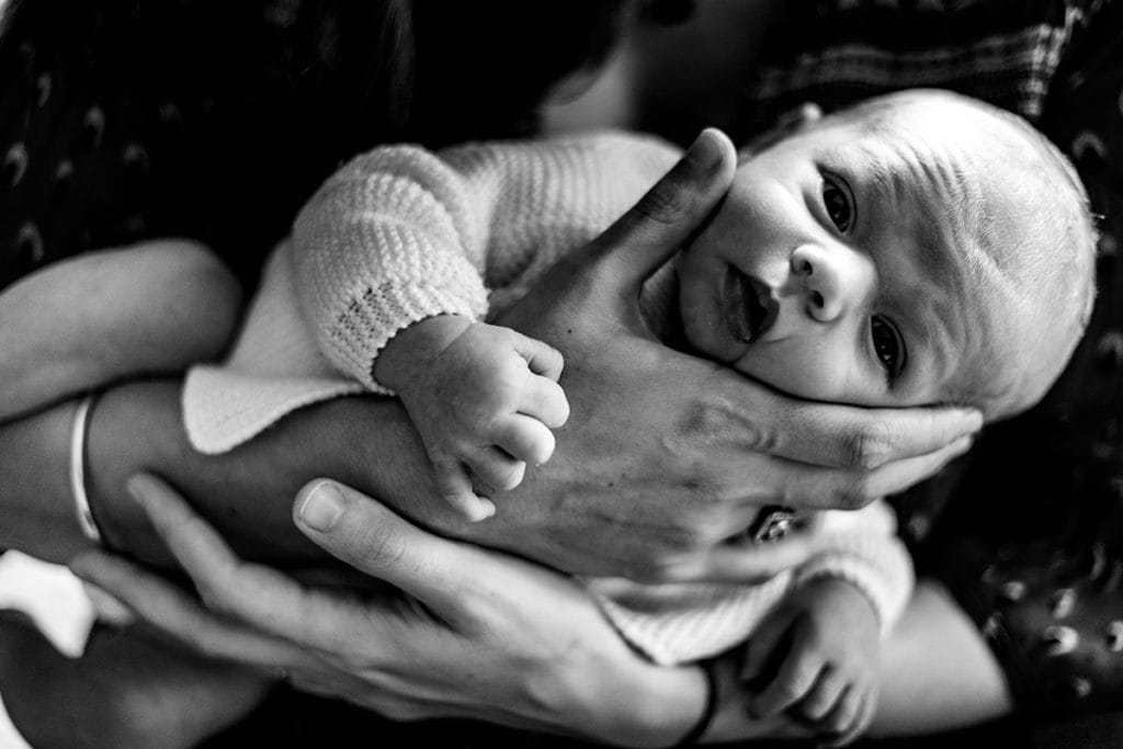 Photo bébé Lyon. Castille ALMA photographe famille Lyon.