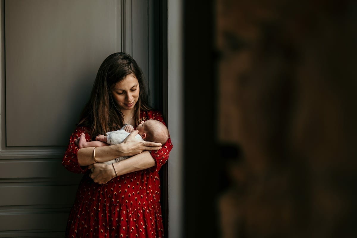 Photo bébé Lyon. Castille ALMA photographe famille Lyon.