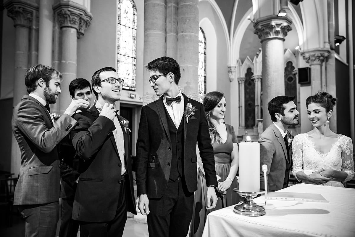 Mariage en hiver au Manoir de la Garde. Castille ALMA photographe de mariage. Cérémonie religieuse de mariage.