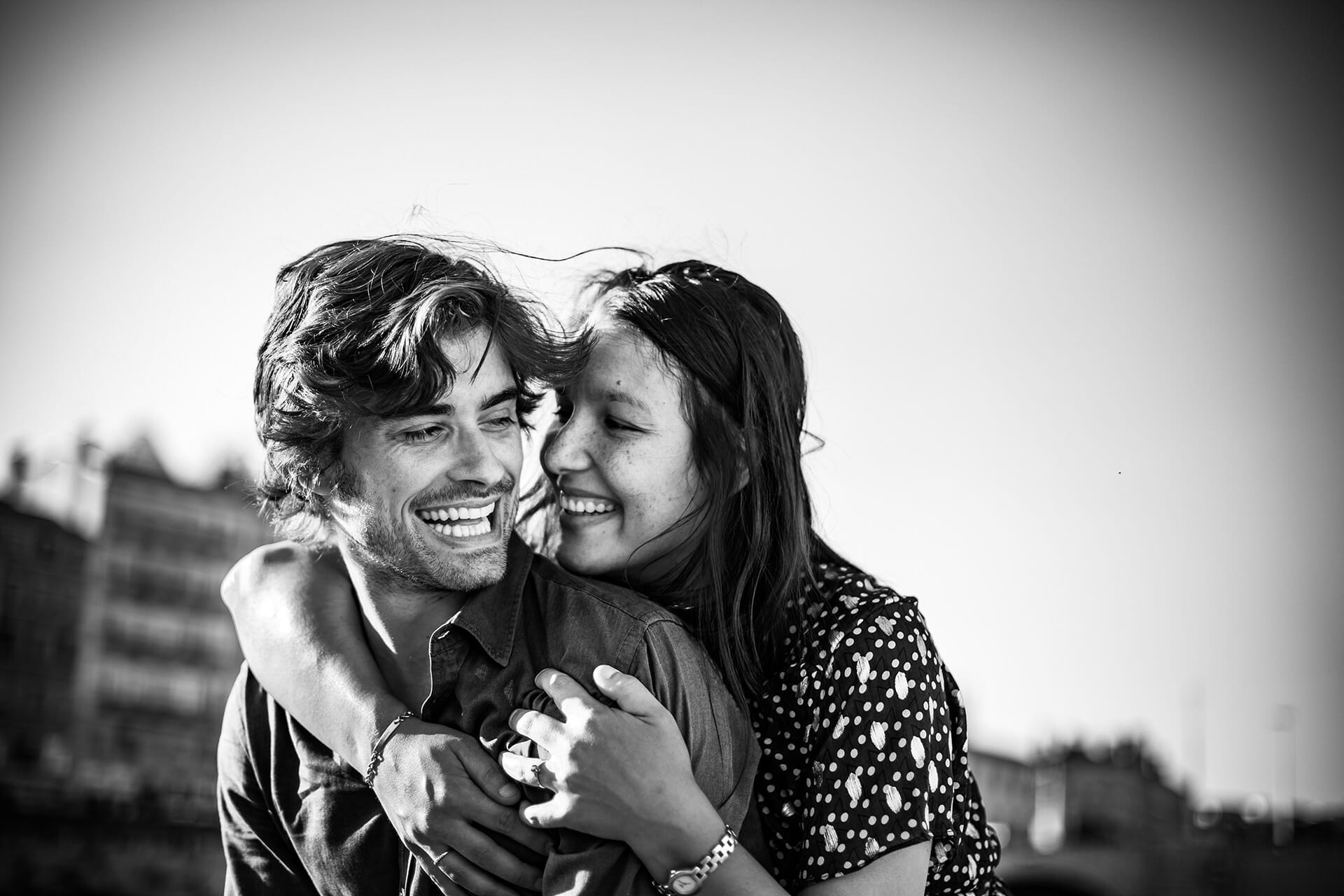 Love session Vieux Lyon. Castille ALMA photographe de mariage Lyon.