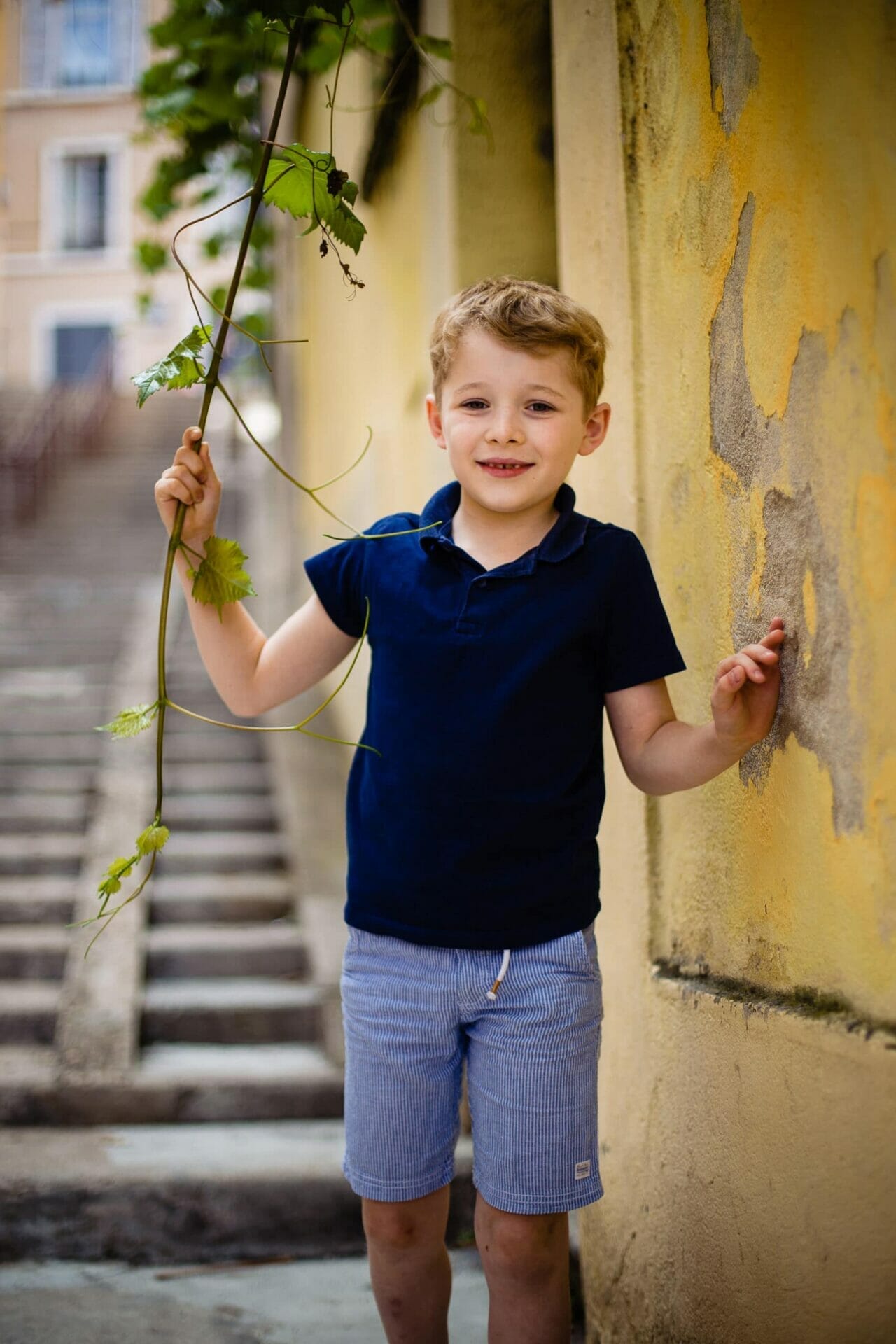 Séance photo en famille. Portrait d'enfant. Castille ALMA photographe de famille.