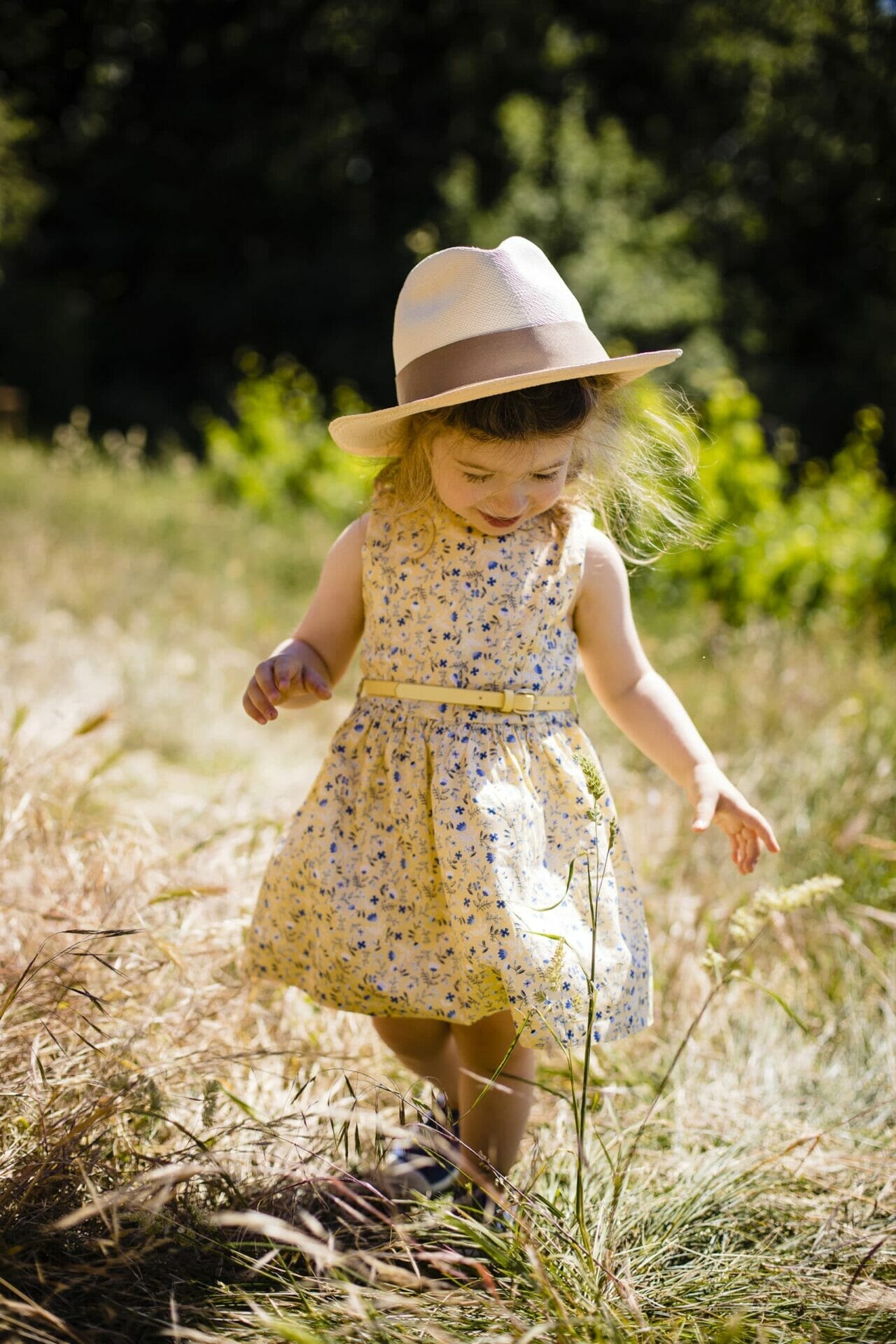 SÉANCE PHOTO MATERNITE Grossesse Lyon Polyemieux. Castille ALMA photographe de famille.
