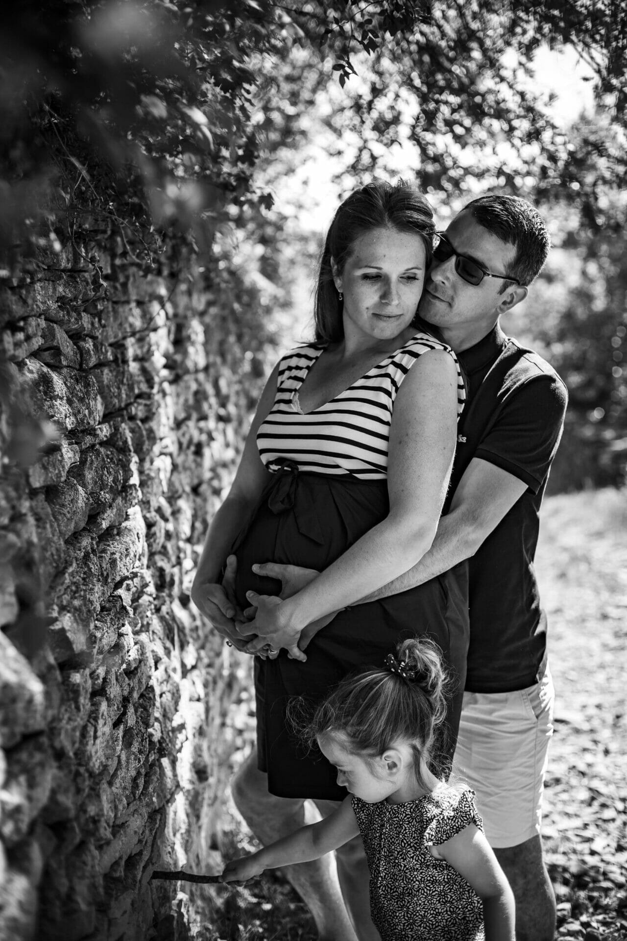 SÉANCE PHOTO MATERNITE Grossesse Lyon Polyemieux. Castille ALMA photographe de famille.