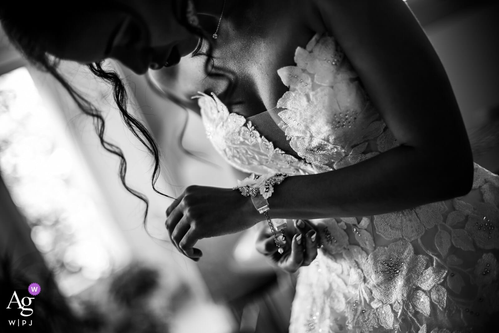 Meilleur photographe de mariage Lyon récompense internationale Wedding photojournalist Association WPJA select award Wedding photography Castille ALMA Photographe de mariage Lyon Wedding photographer Lyon