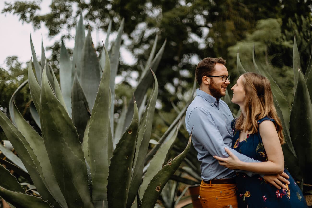 Séance photo grossesse studio Lyon. Castille ALMA photographe de famille à Lyon