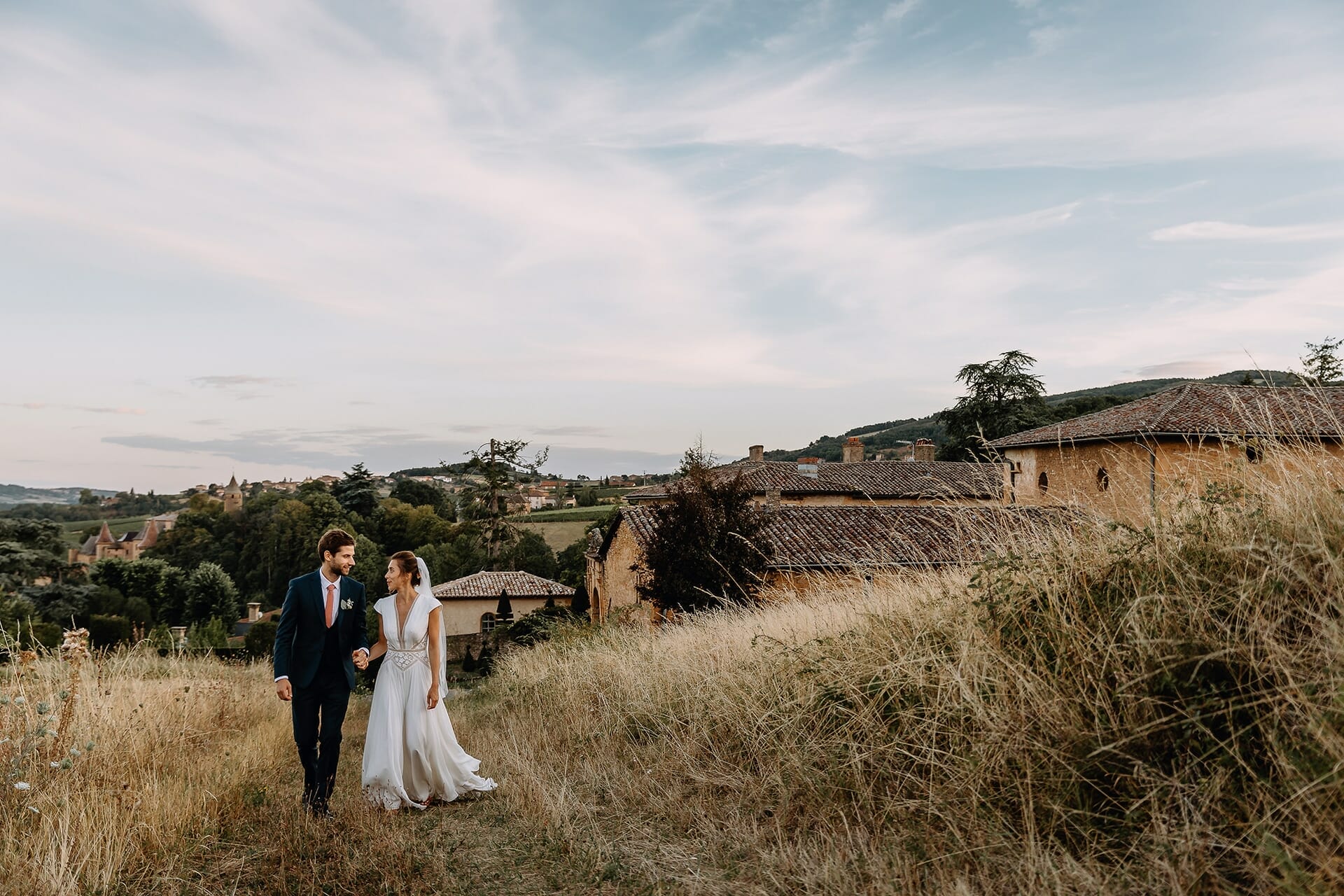Meilleur photographe de mariage au Manoir de la garde. Reportage de mariage Castille ALMA