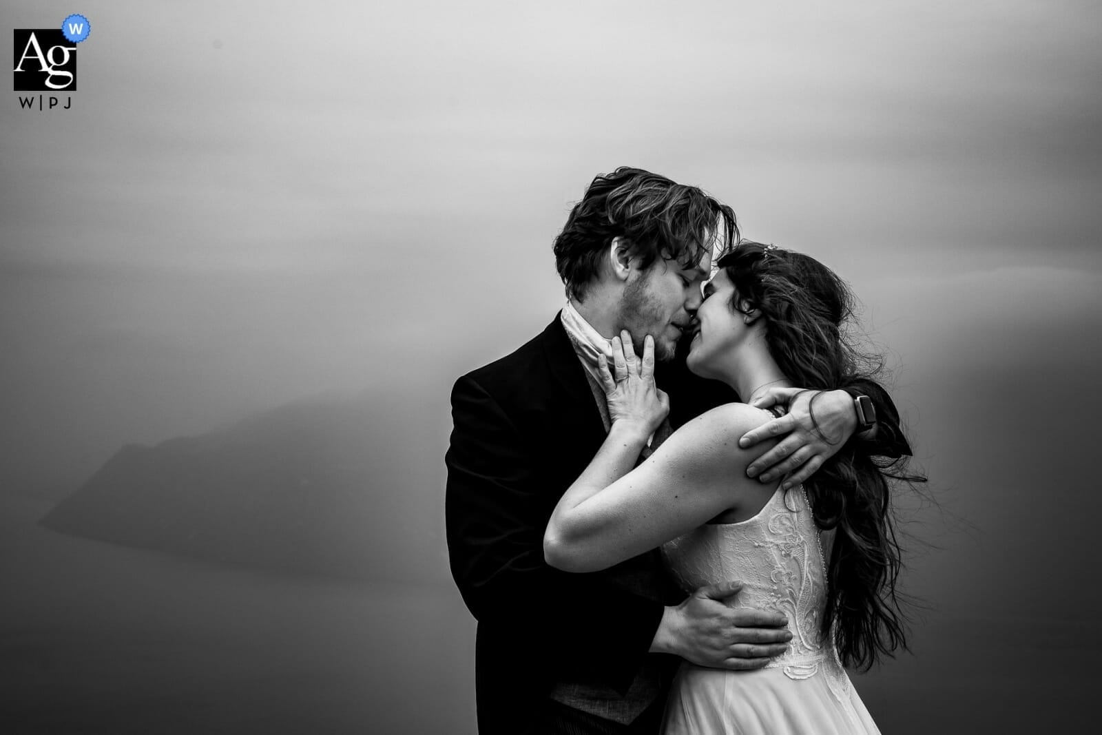 Meilleur photographe de mariage Lyon récompense internationale Wedding photojournalist Association WPJA select award Wedding photography Castille ALMA Photographe de mariage Lyon Wedding photographer Lyon. Castille ALMA photographe de mariage dans le TOP 50 mondial des meilleurs photographe de mariage