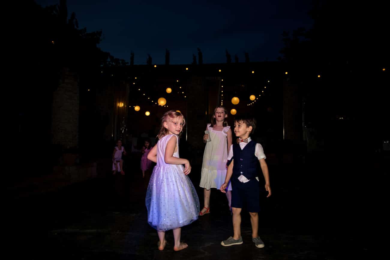 Meilleur photographe de mariage au Gite de la Batie. Reportage de mariage Castille ALMA