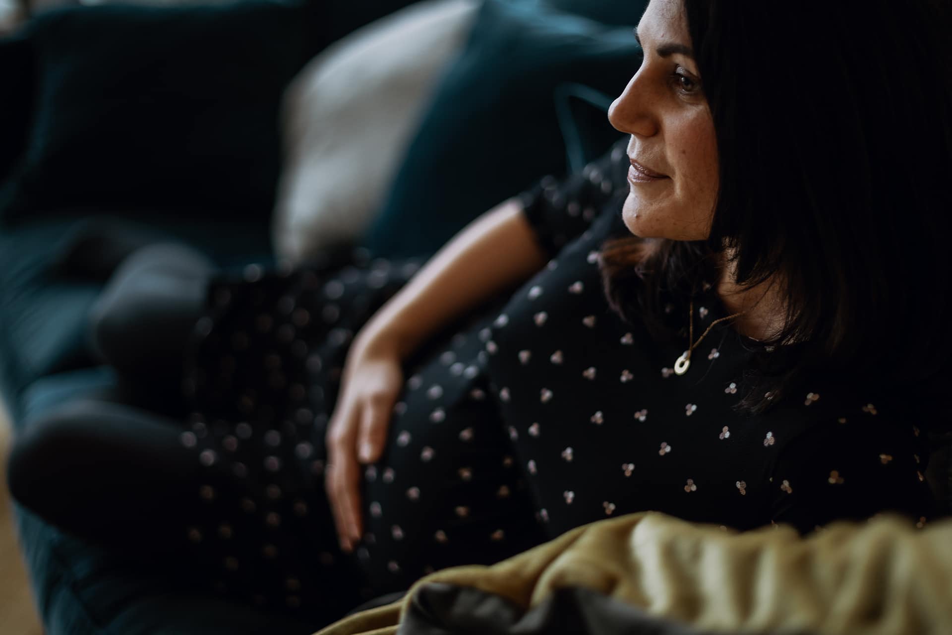 Séance photo grossesse. Castille ALMA photographe de famille à Lyon