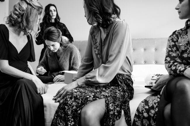 Préparatifs de la mariée. Castille ALMA photographe de mariage