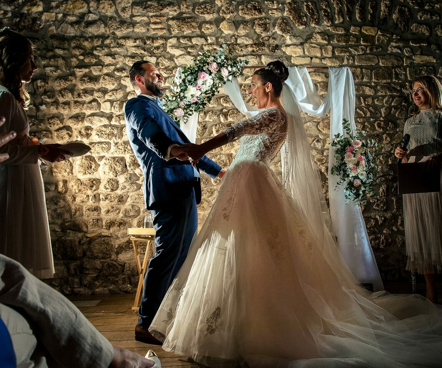 Mariage au Chateau de Corcelles Castille ALMA photographe de mariage Isère Drôme Rhone