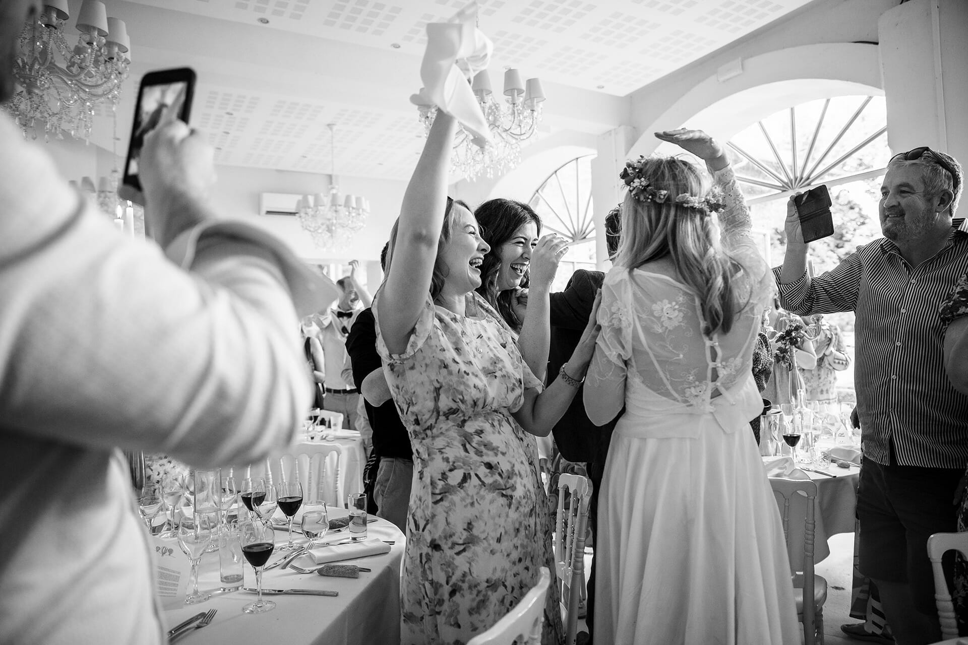 Photographe mariage laic Chateau de Gaudras Ardèche @castillealma