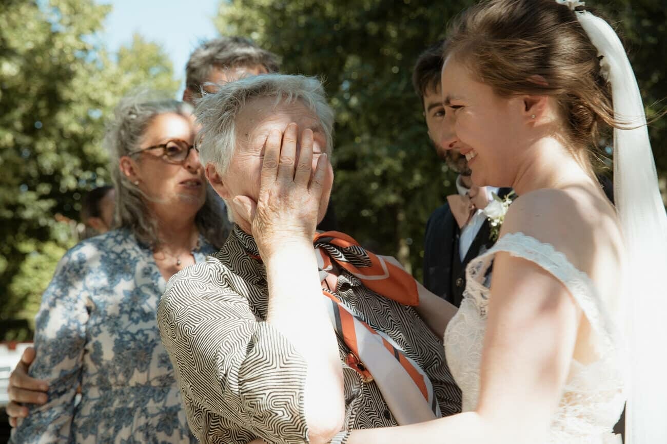 Meilleur photographe de mariage au chateau des Broyers. Reportage de mariage Castille ALMA
