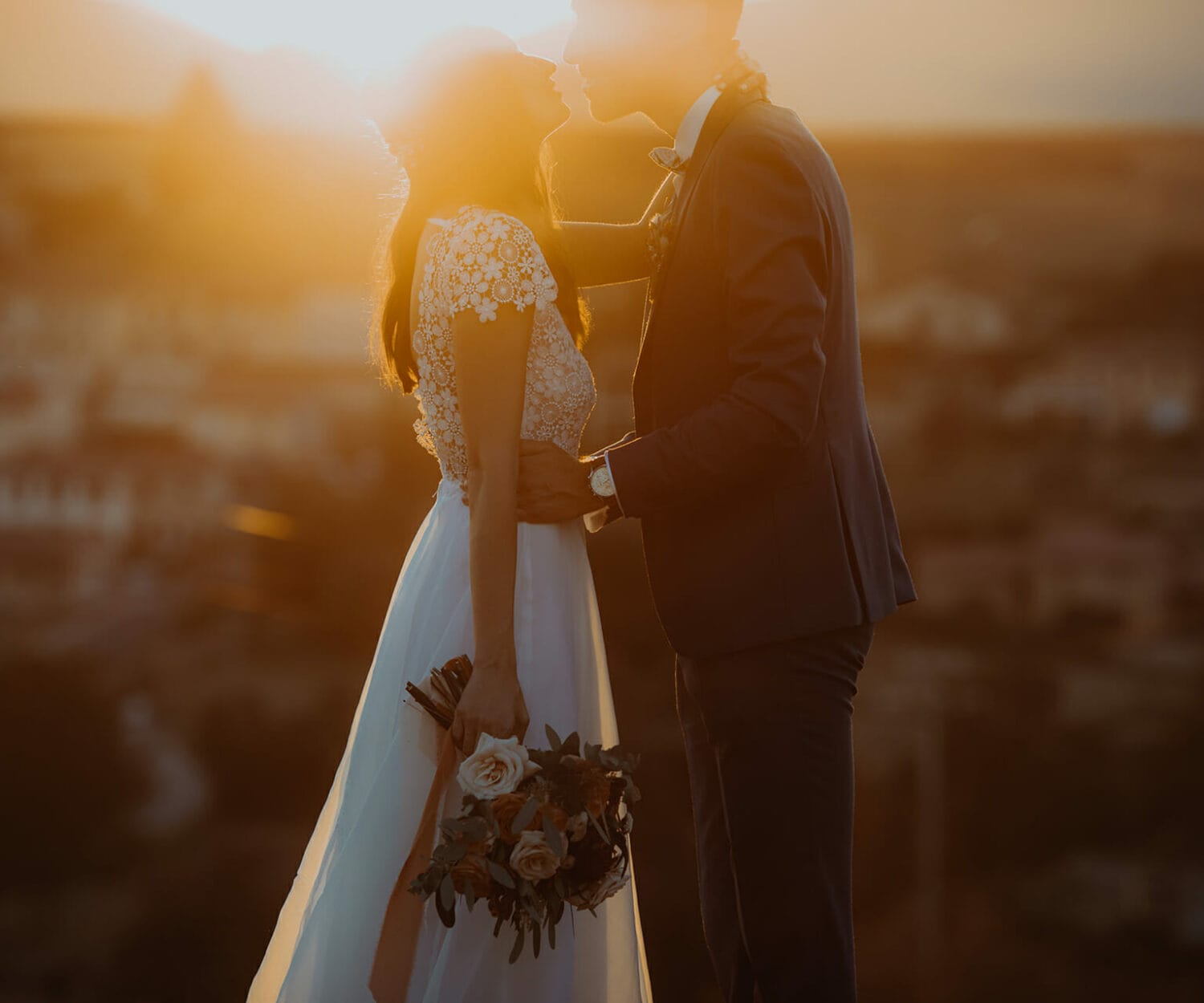 Photographe de mariage à Lyon, Castille ALMA meilleur photographe de mariage au monde. Wedding photographer in the French Alps, Burgundy and French Riviera, Castile ALMA best wedding photographer in the world.