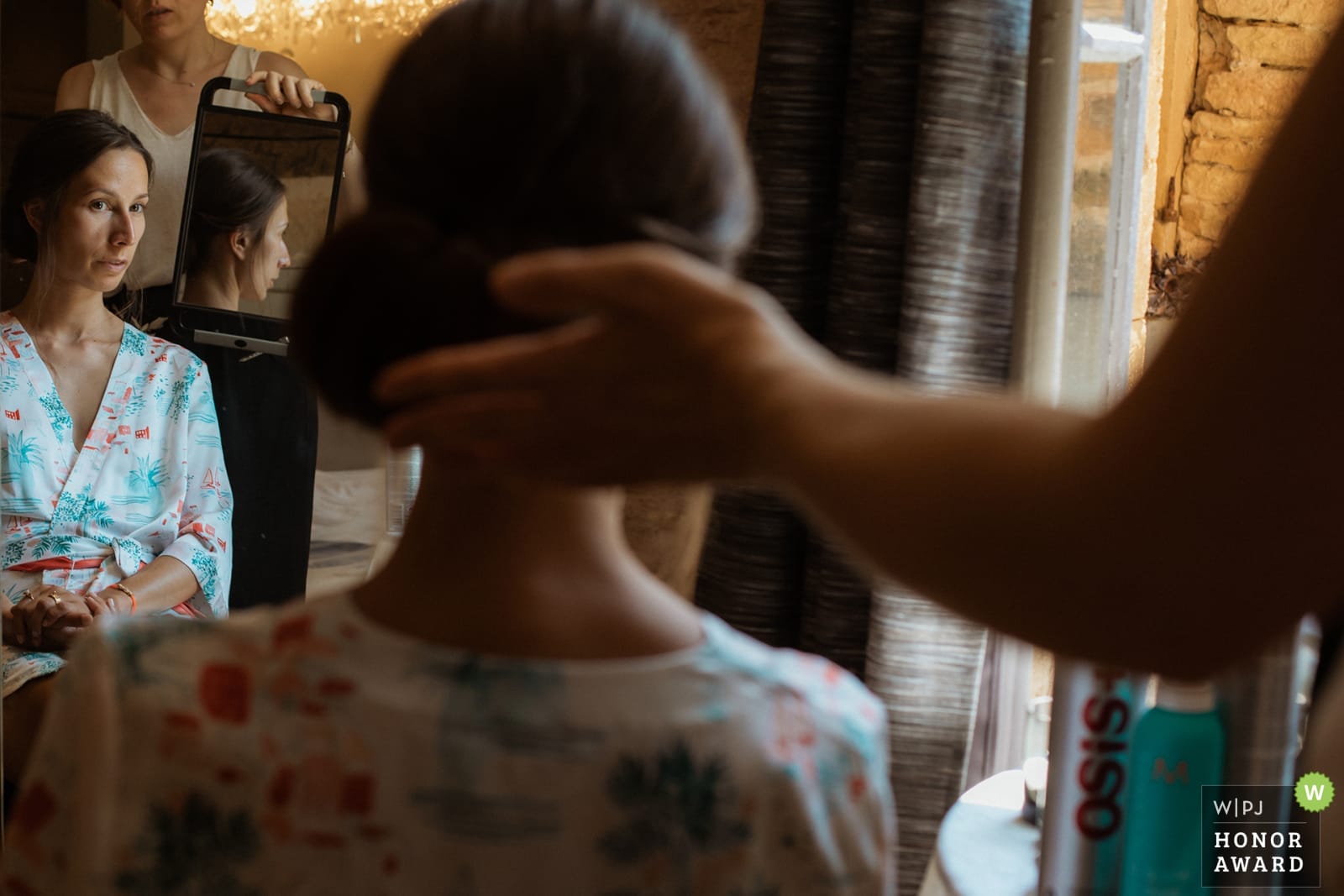 La WPJA reconnaît fièrement Castille Alma comme l'un des meilleurs photographes de mariage internationaux.