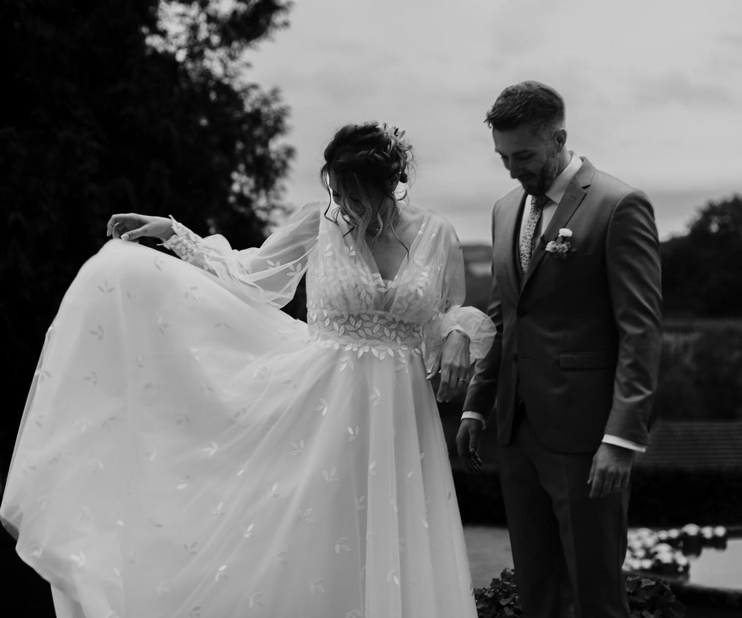 Mariage laic au Manoir de la Garde par Castille ALMA photographe de mariage Lyon au Manoir de la Garde. Les photos de couple