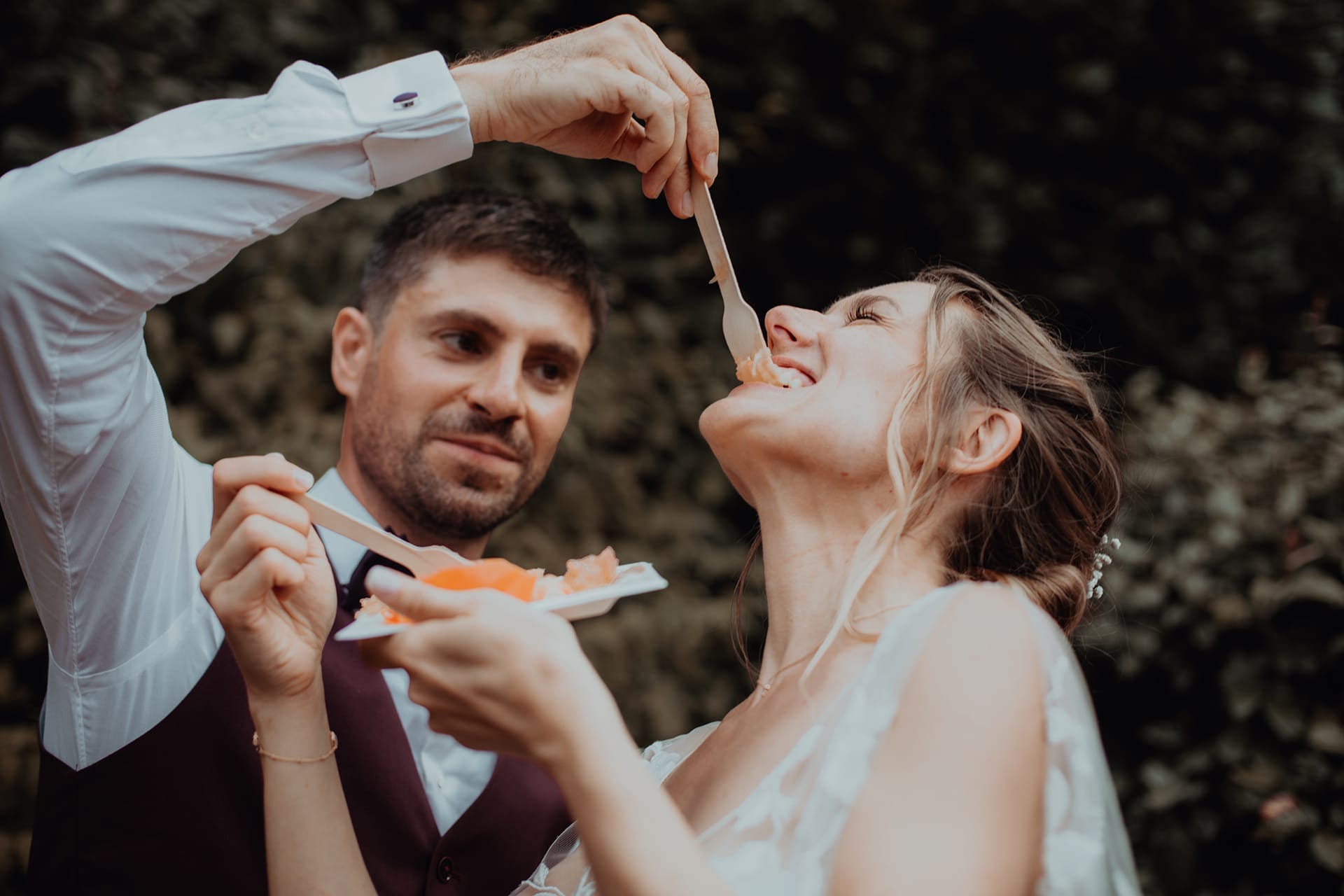 Mariage laic au domaine de Bellevue Par Castille ALMA photographe de mariage de style documentaire et artistique.