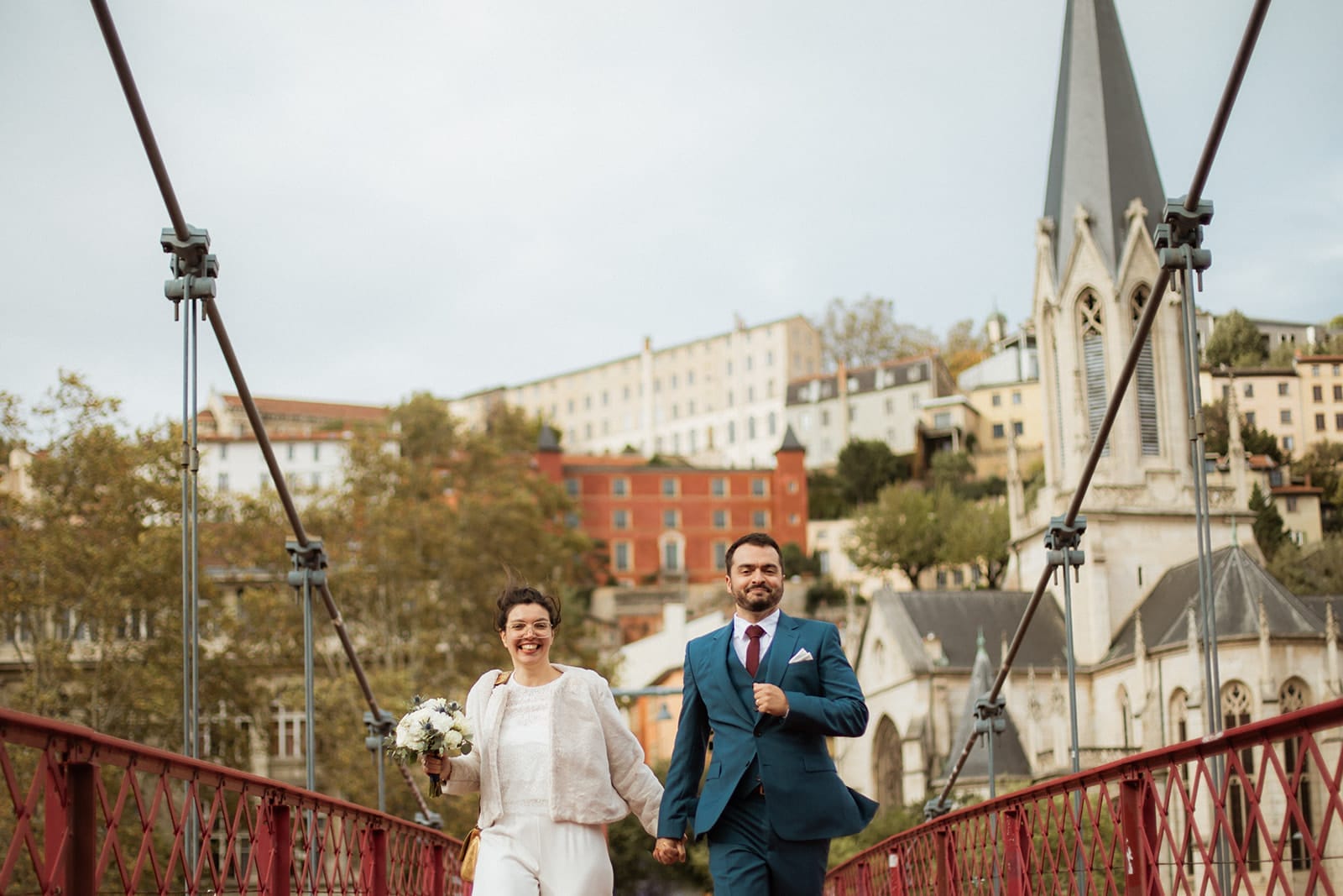 Castille ALMA photographe de mariage Lyon 2 passerelle St george